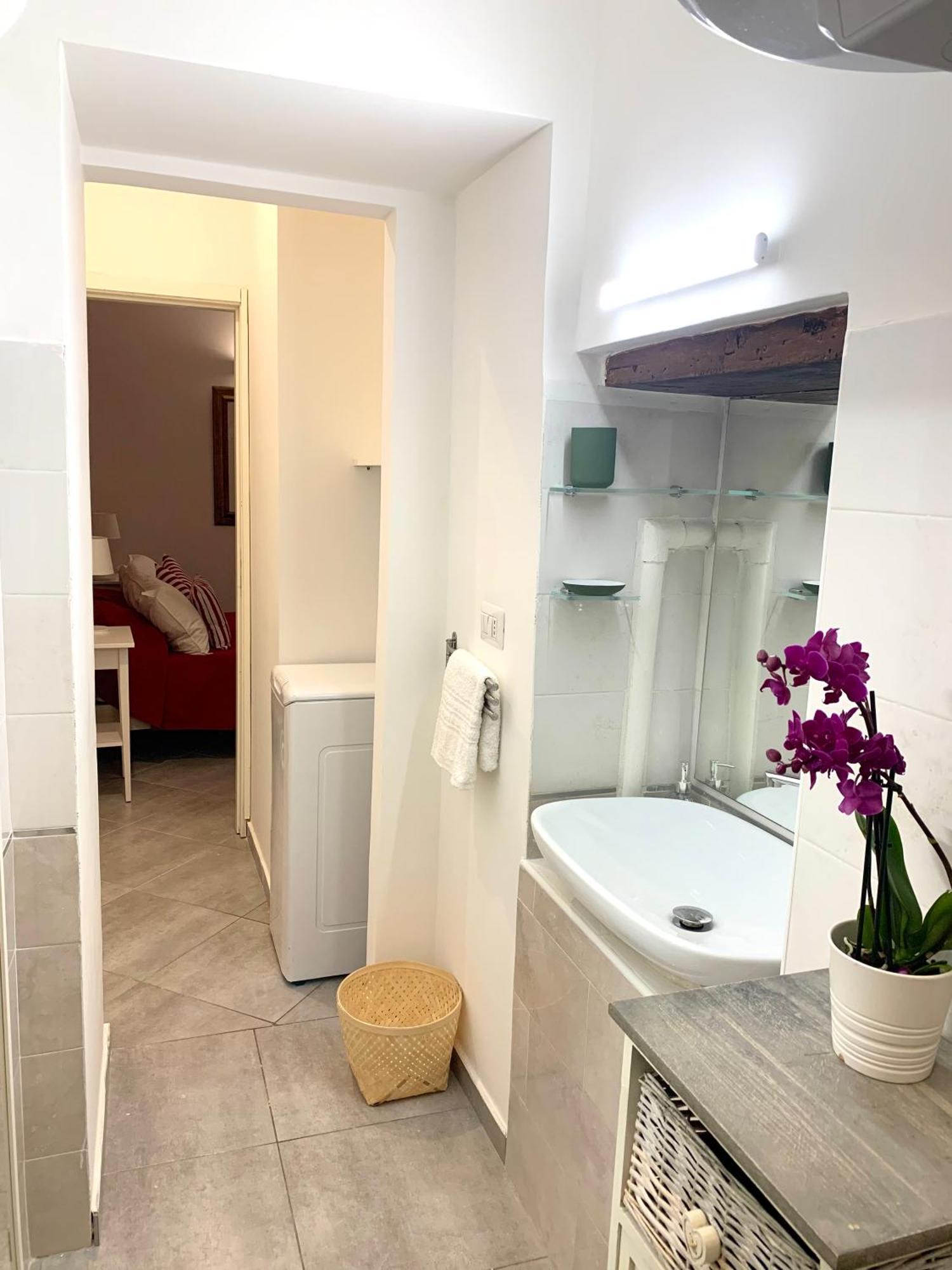 Casa Giulia, Nuovo Appartamento In Centro! Neapel Exteriör bild