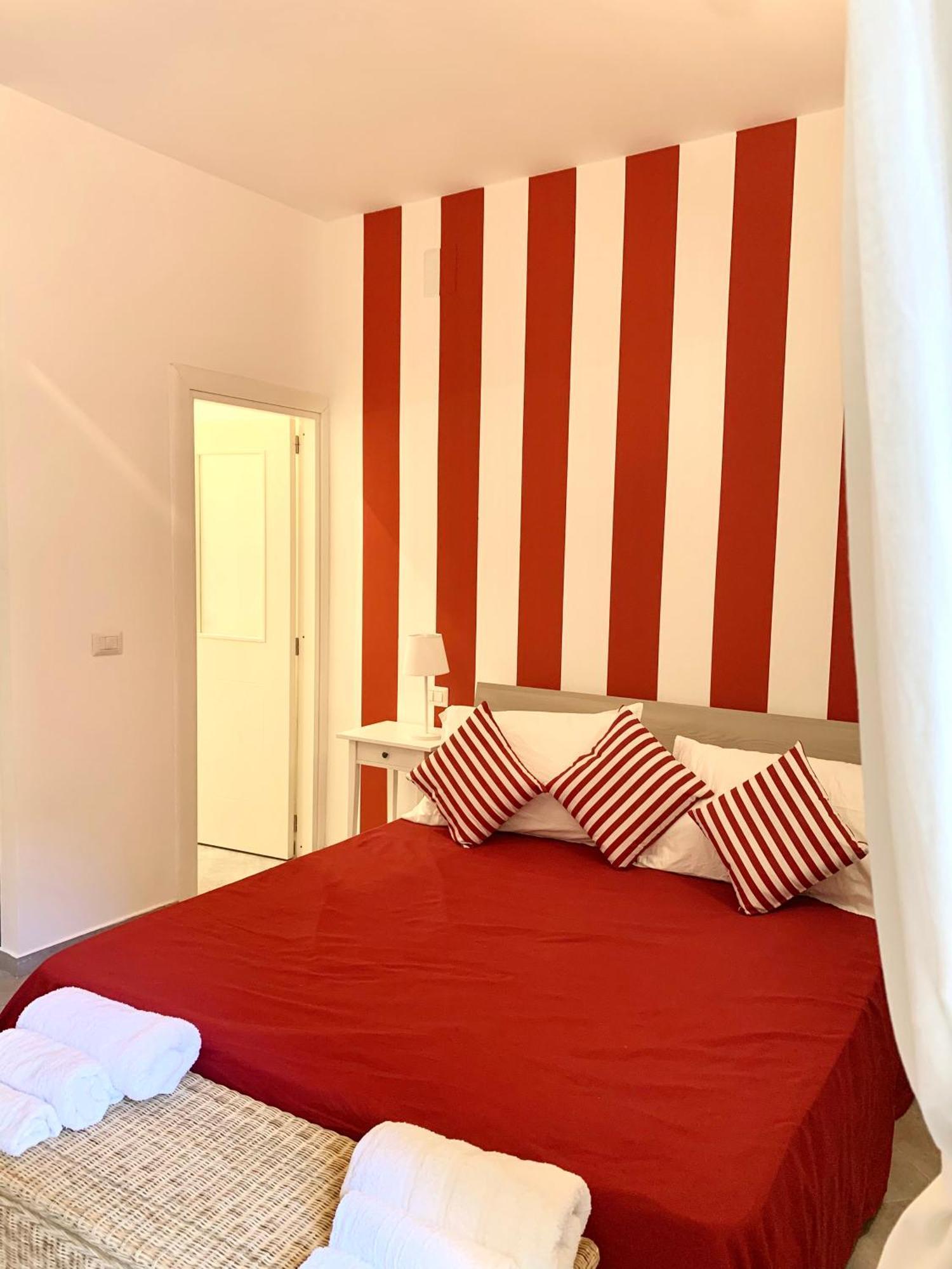 Casa Giulia, Nuovo Appartamento In Centro! Neapel Exteriör bild