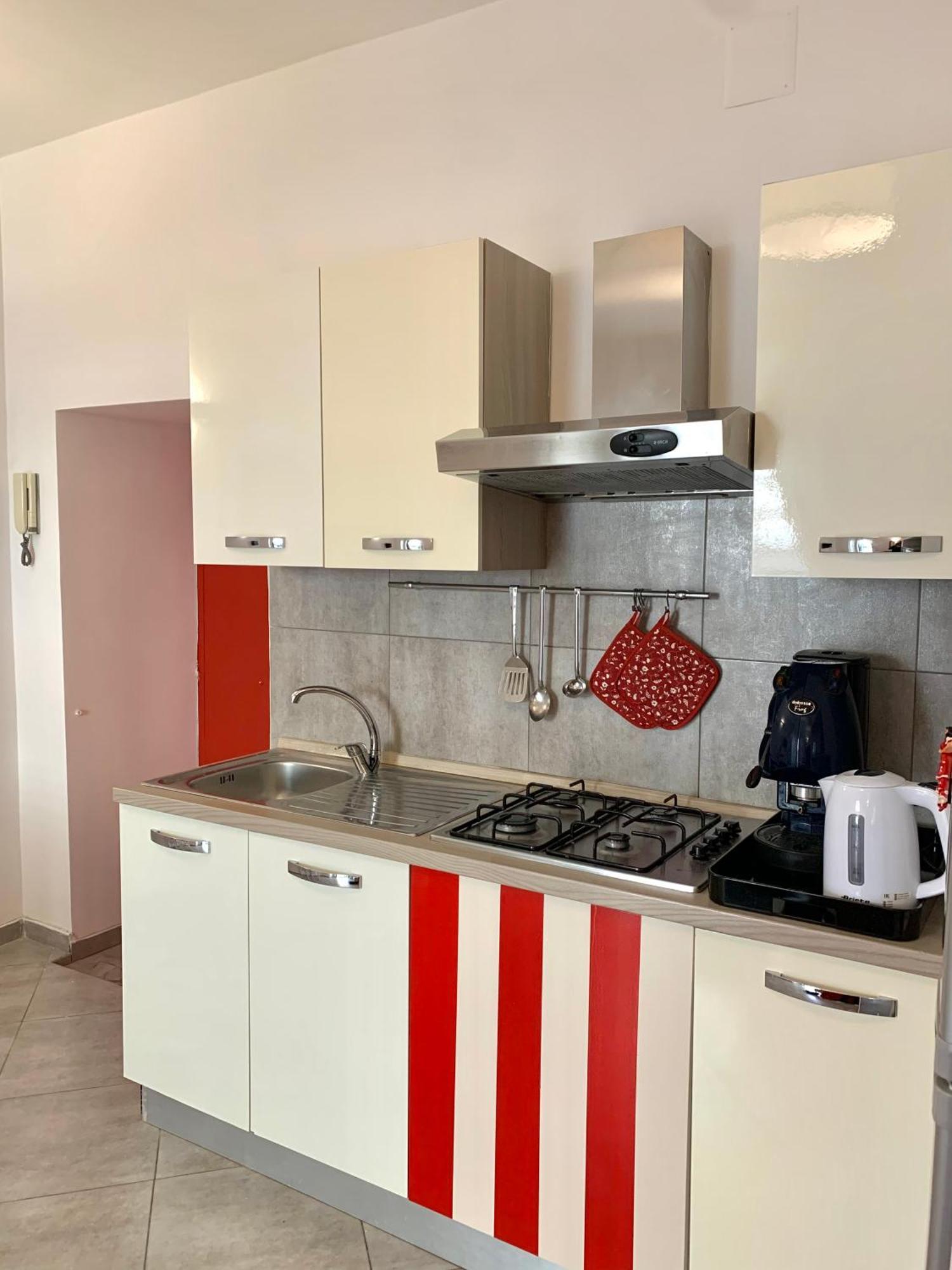 Casa Giulia, Nuovo Appartamento In Centro! Neapel Exteriör bild